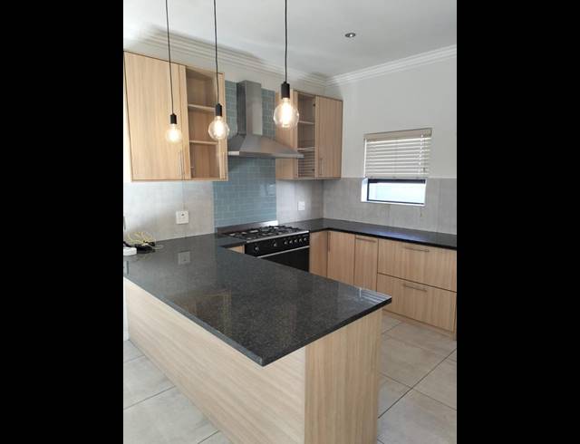 3 BEDROOM PROPERTY TO RENT IN PARKLANDS NORTH